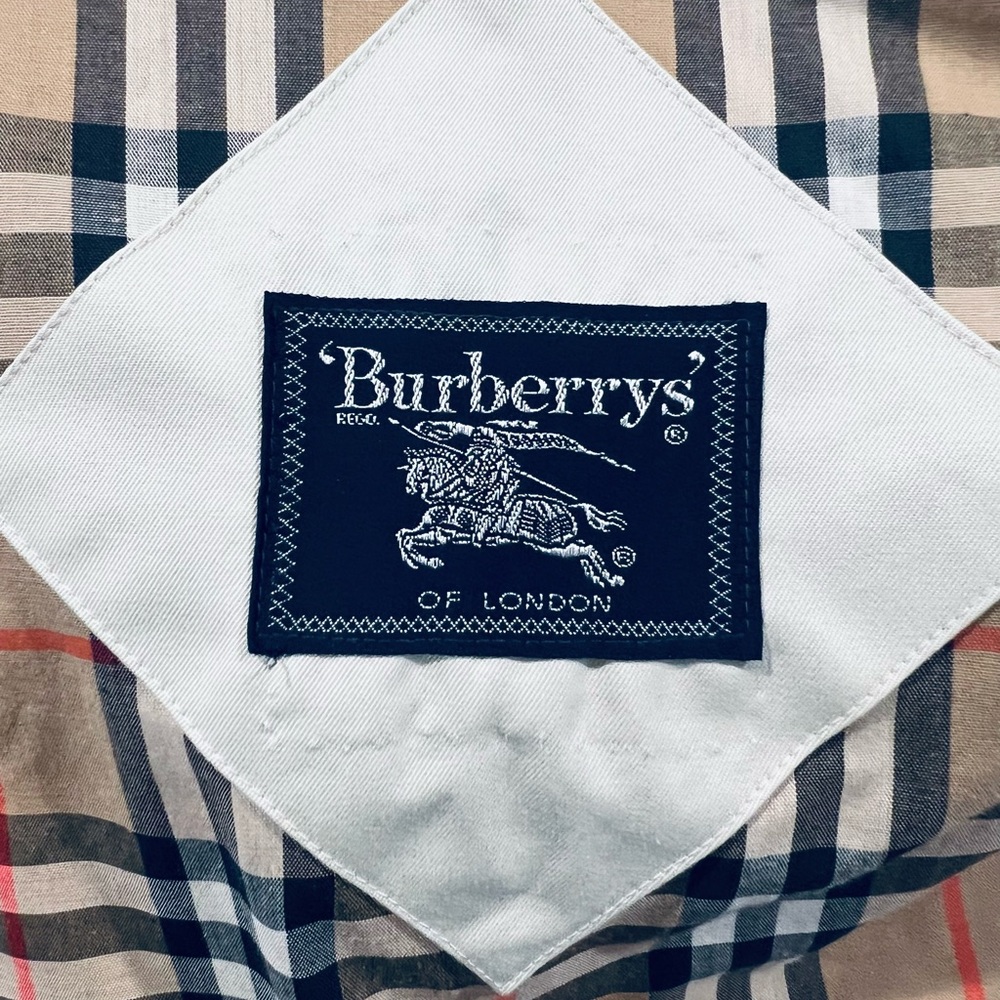 Vintage Burberry Trench Coat, 4 Extra-Long - Picture 13 of 16
